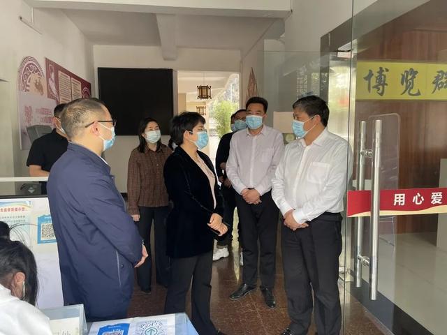 汉中市文旅局局长徐红菊到佛坪县调研