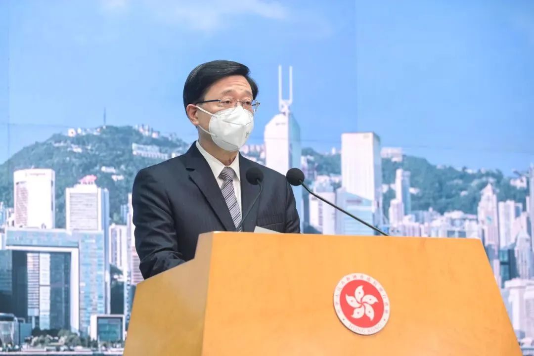 香港特区政府发言人28日表示,香港特区行政长官李家超已向中央人民