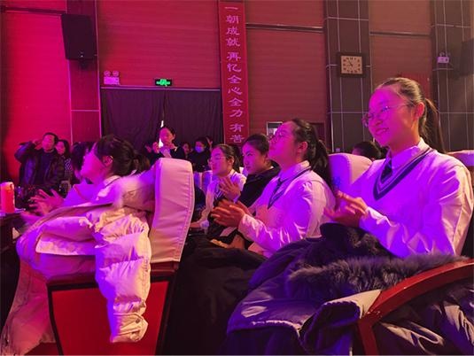 山东烟台第十一中学举办第十八届"心随我动,艺满校园"校园文化节