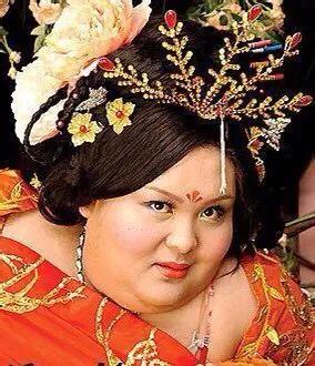 杨贵妃是不是一个胖子?其实都写在当时的诗里了!