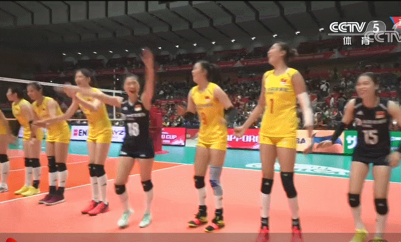中美女排强强对话,女排姑娘笑到最后