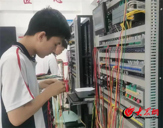 昌乐宝石中专:校企同台竞技,淬炼工匠精神