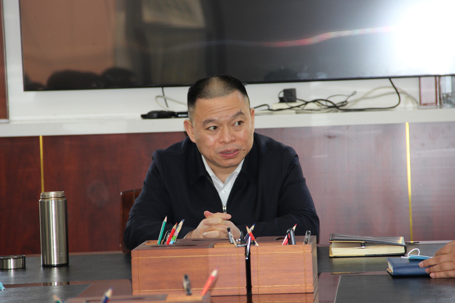 张文阁副市长到市司法局视察慰问