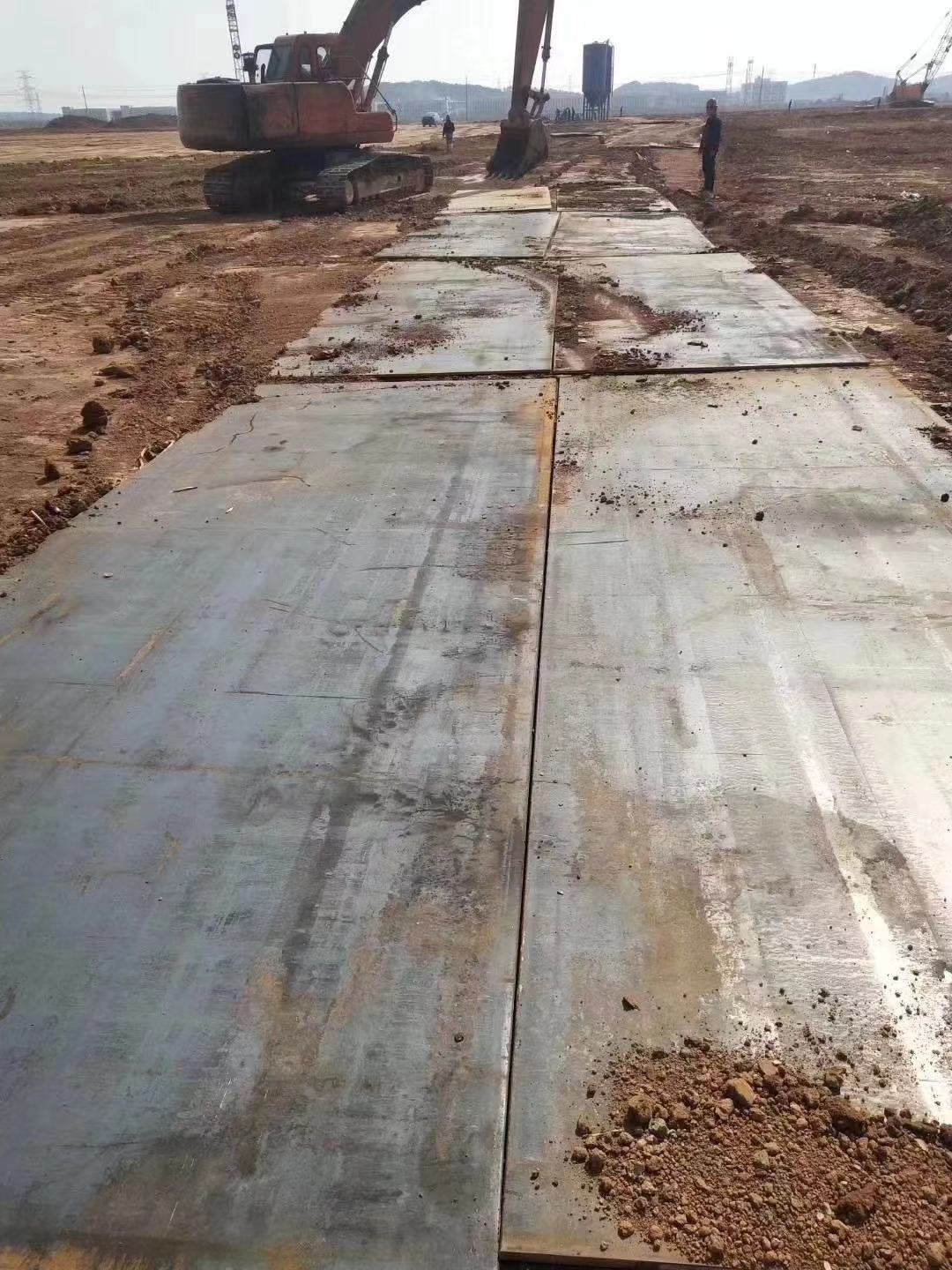 工地上选择铺路钢板的原因是什么?