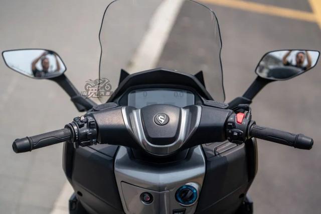 详细测评2023款赛科龙rt3探索版︱3d立体大沙发