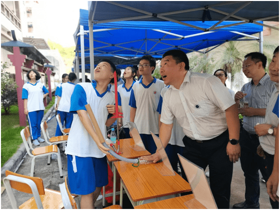 广州科学城中学科学节精彩纷呈