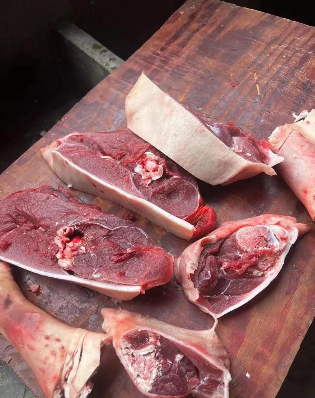 不吃瘦肉精的土猪肉