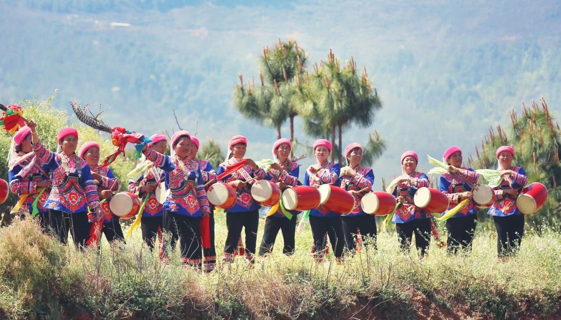 "穿起堆绣服,跳起花鼓舞" 走进安龙堡乡