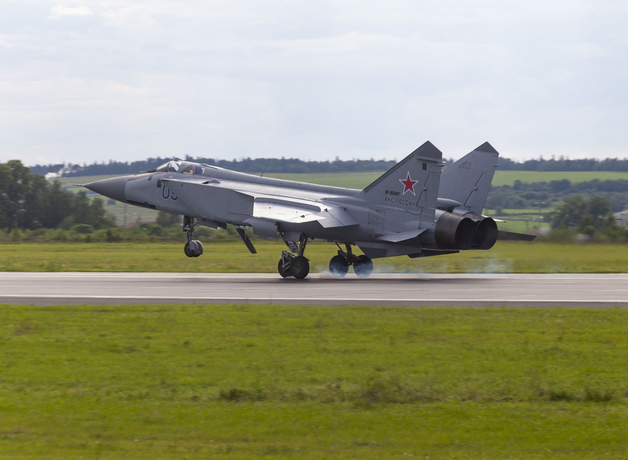 俯瞰平流层的王者 米格-31 mig-31 100图