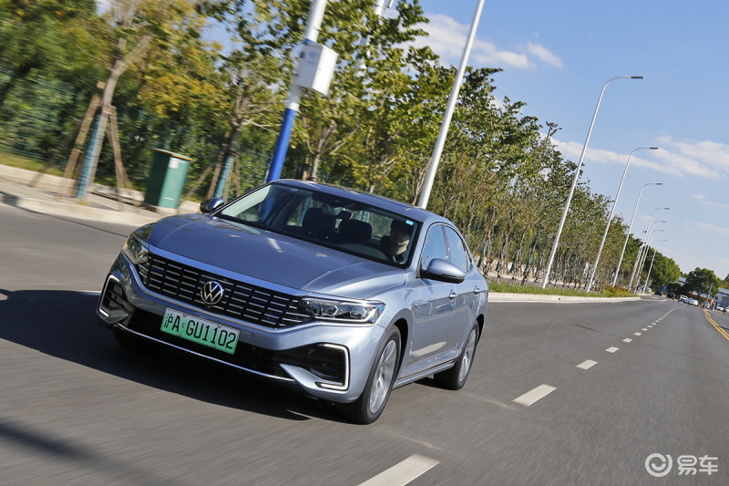 宜商宜家的好伙伴 主笔评车之上汽大众帕萨特430 phev