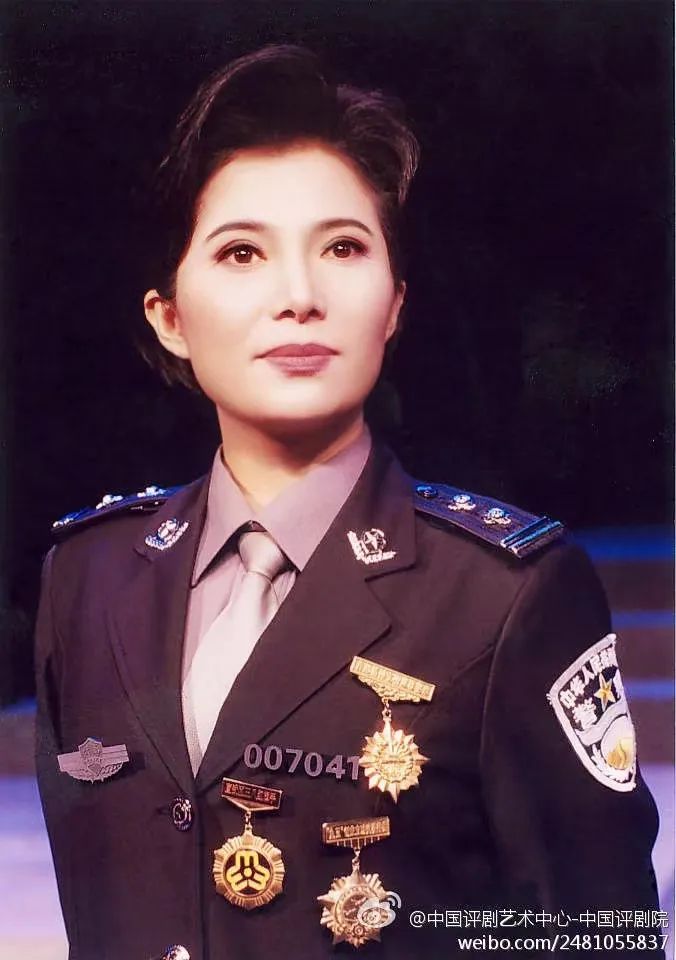 高闯:台上演戏 台下做人