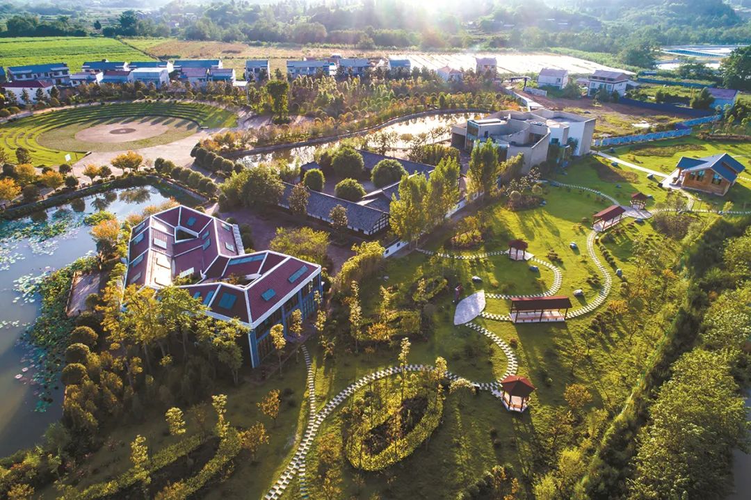 田家镇范长江文化旅游园区