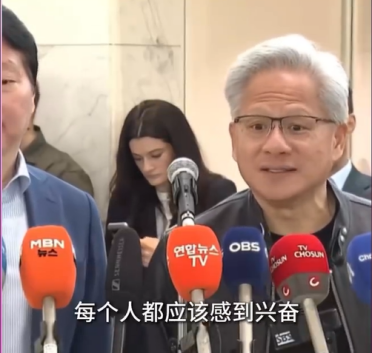 全球科技股暴跌遭抛售！黄仁勋喊话散户：现在可以打折买入 所有人都该非常兴奋