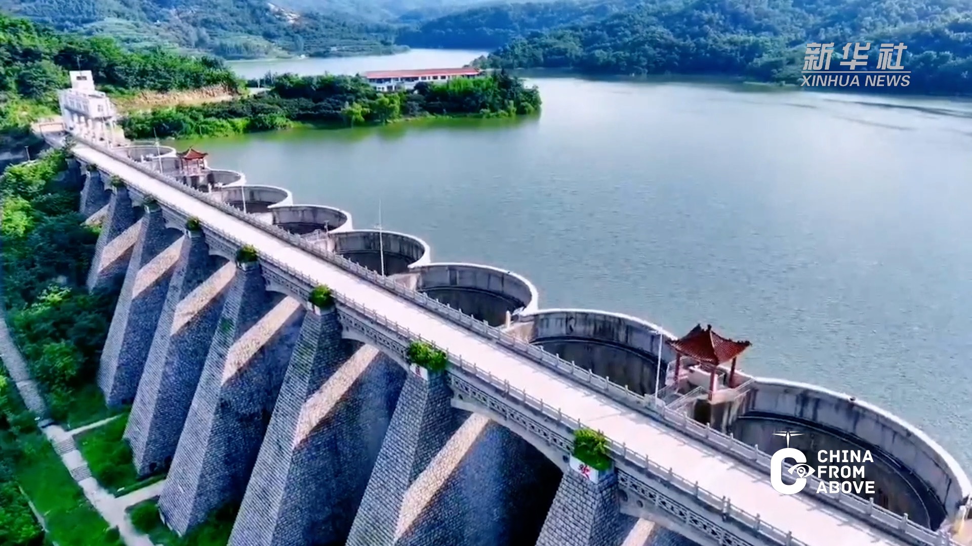 临朐嵩山水库风景图片