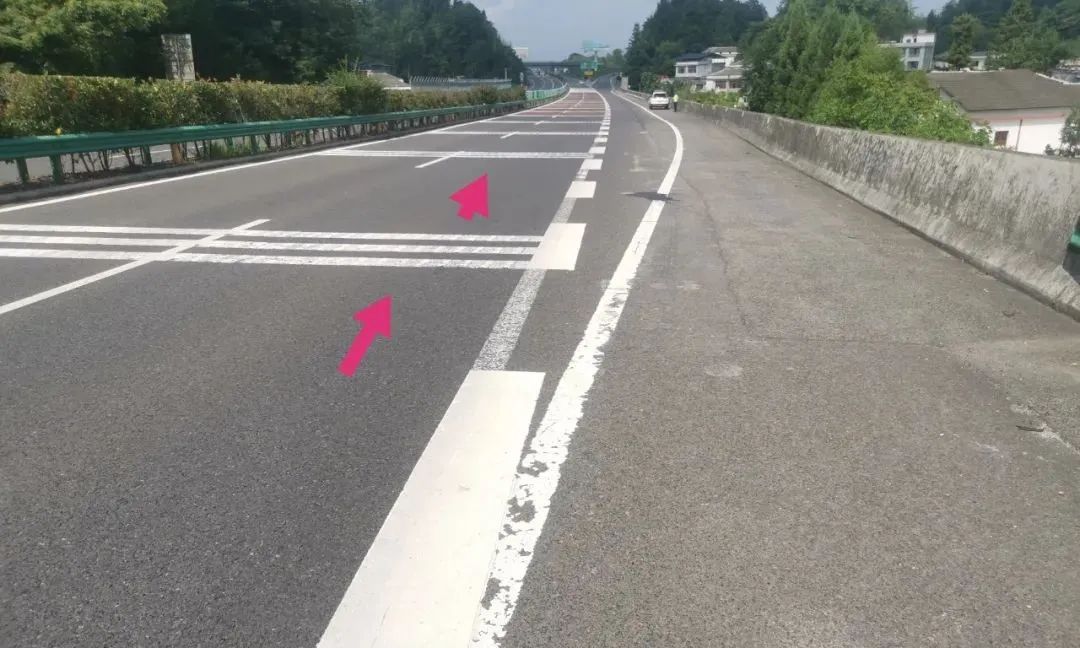 敲黑板这些高速标线再别认错