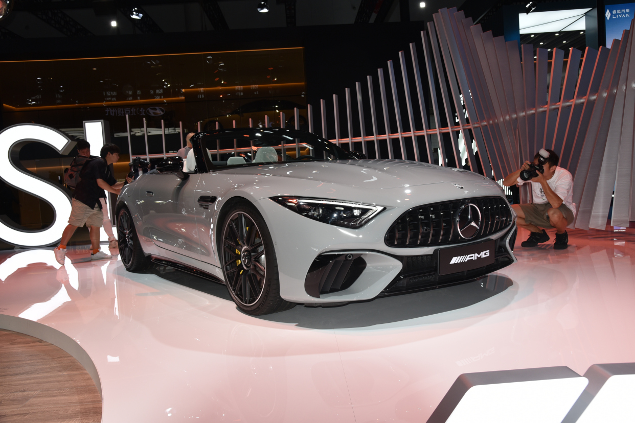 车展有料|梅赛德斯-amg sl 63,4.0t大v8,破百只需3.6秒