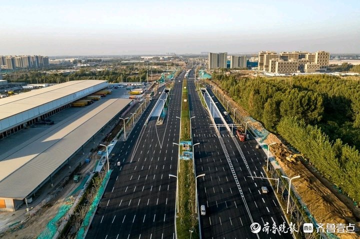 济南黄河北"经十路"一期工程地面道路全线通车