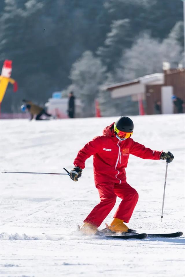 紫柏山国际滑雪场图片