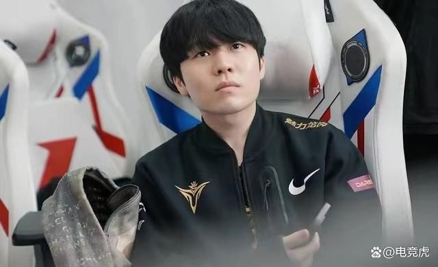 哈兰直播2022英雄联盟解说员koot正式成为第一位电竞选手