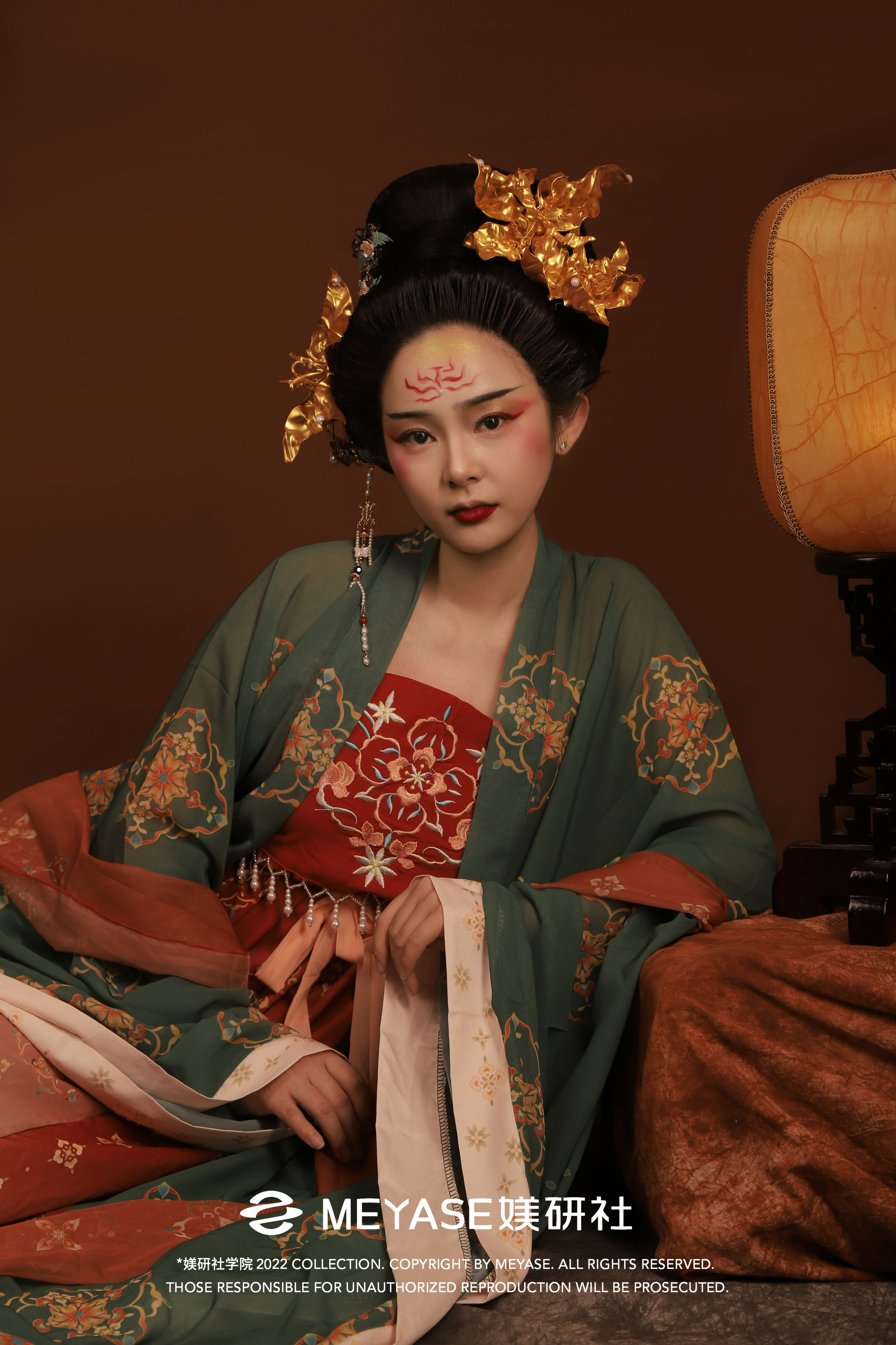 meyase|唐宫仕女半唇妆