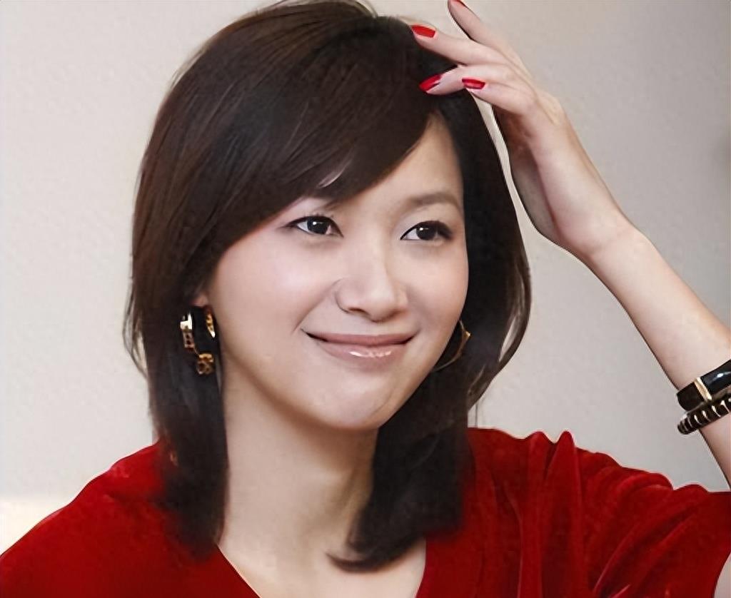 7位大龄未婚女星,只恋爱不结婚,50多岁容光焕发,美得不可方物