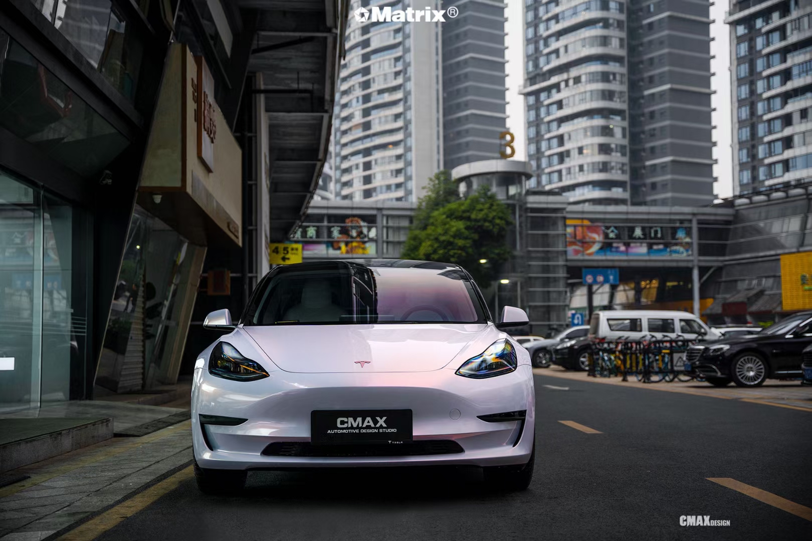 特斯拉model3矩阵改色膜花悦粉,如梦幻般的美丽色彩