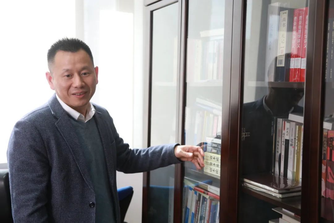 校长金力看望新院士彭慧胜,沈维孝!彭慧胜:从0到1,科研需要大胆想象