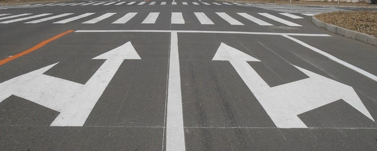 辅助标线与指示标线的区别