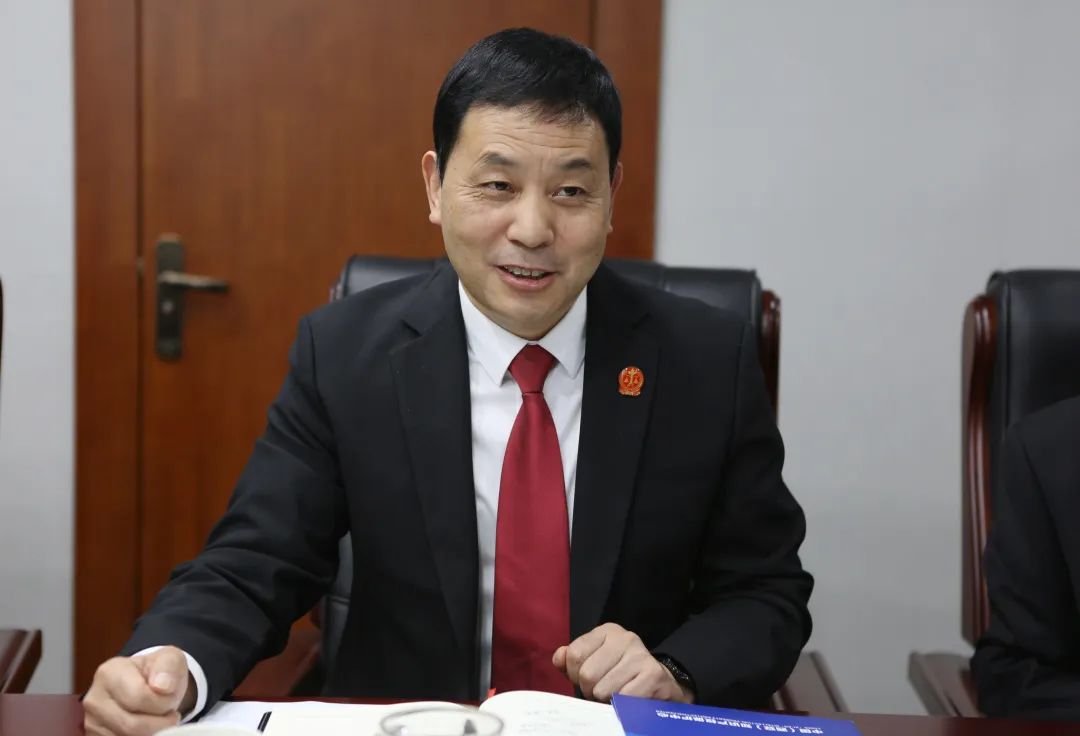 中国(西安)知识产权保护中心主任李铨一行到新城法院交流座谈