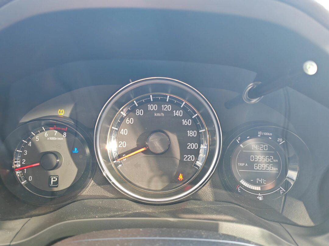 本田xrv仪表台异响严重?