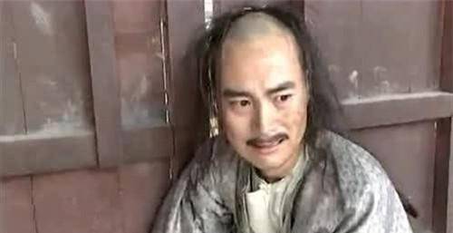 铁帽子王的特权和亲王一样,唯一的区别就是世袭罔替,非免死金牌