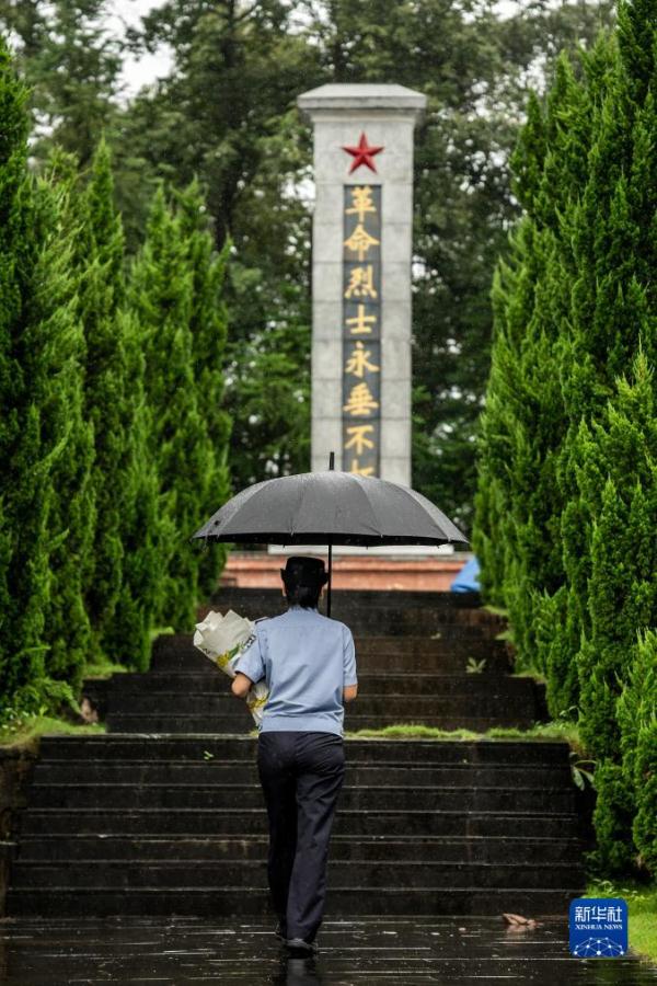 國道之行 從雪山奔向大海|繼承哥哥遺志 兄妹接力禁毒