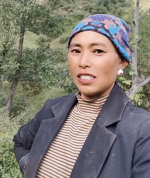 百万网红凉山孟阳翻车,小臂有纹身戴上万名表,母亲是富婆