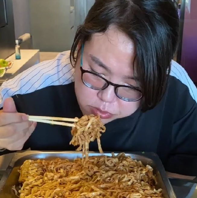 浪胃仙离异后风格大变,为照顾孩子扮女装,自曝刚跟男朋友分手