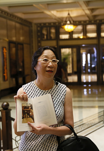 陈丹燕:150万字纪念城市巨变过往时光,致未来