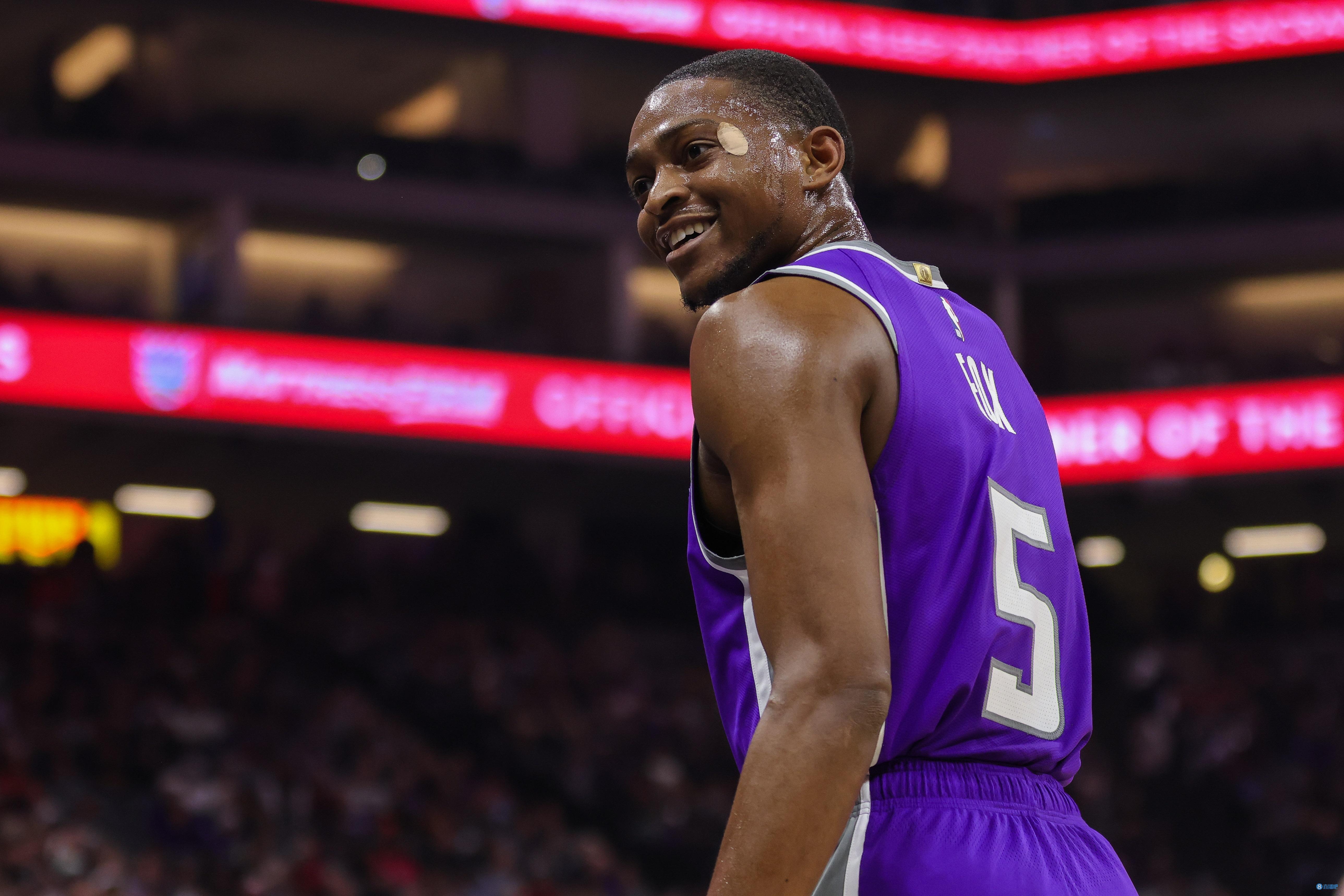 迈克-布朗:福克斯是我麾下最好的球员之一 他是全明星