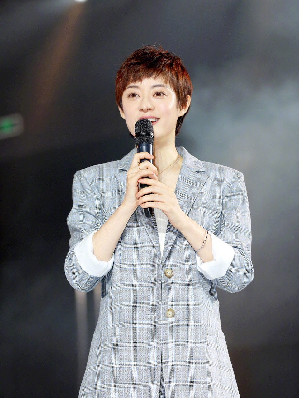 孙俪简约穿搭,各种风格信手拈来,十分值得借鉴