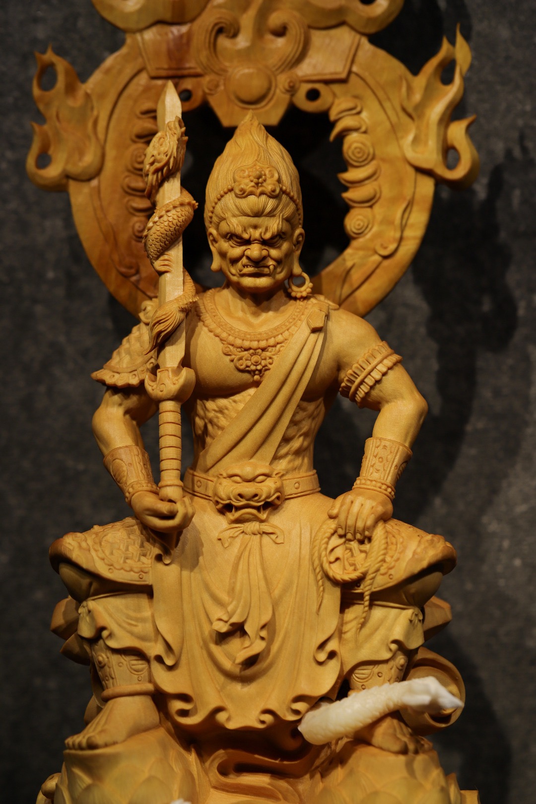 无可撼动智慧之光明,黄杨木雕,不动明王像