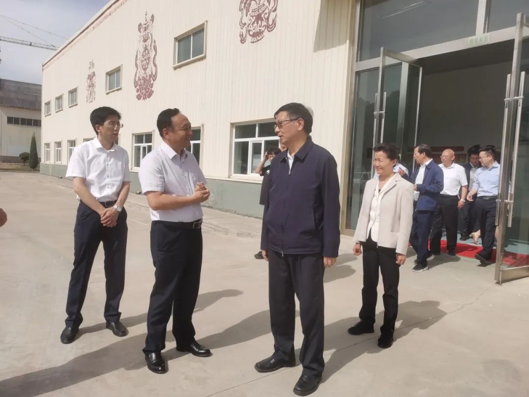 国家市场监管总局蒲淳副局长一行莅临金诃藏药调研