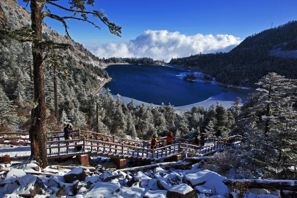 西昌螺髻山冬季旅游图片