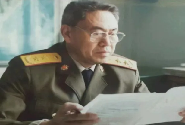 革命烈士之子王作义:11岁时父亲逝世,56岁授少将,5年后升中将