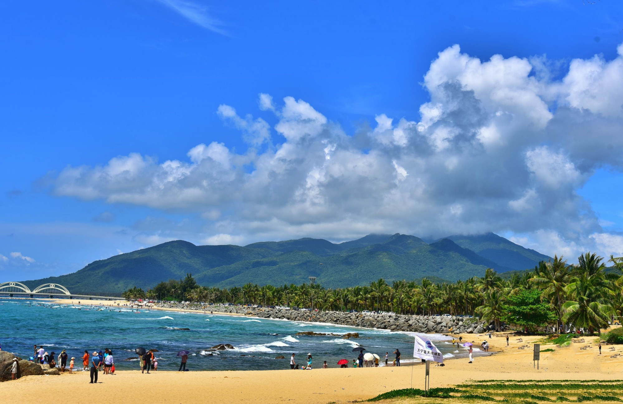 海南万宁海岸的这个夏天美到令人窒息