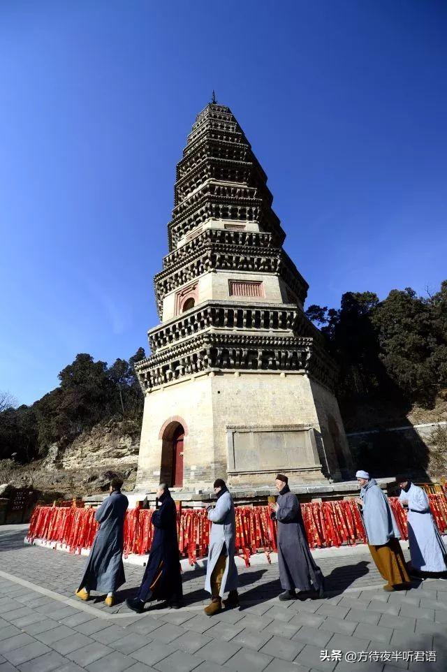 老照片:1942年的山东大灵岩寺,曾经的中国四大名刹