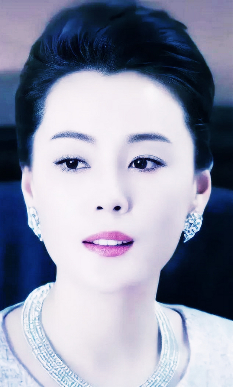 青岛美少女梁爱琪参演过多部电视剧,饰演多个富家女角色.虽然不是大红