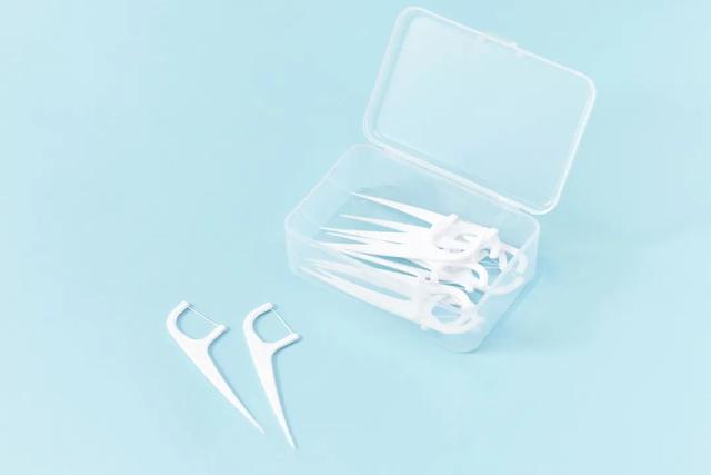 口腔健康保卫战之儿童青少年篇，爸爸妈妈爷爷奶奶们快来查收！