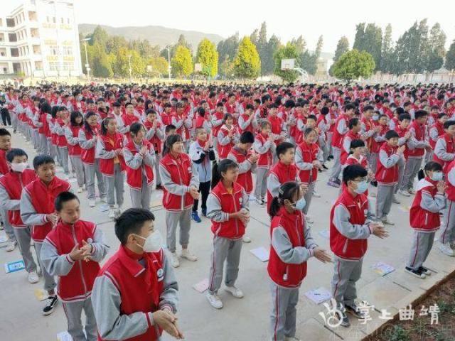 沾益区大坡乡海峰中学开展疫情防控知识专题讲座