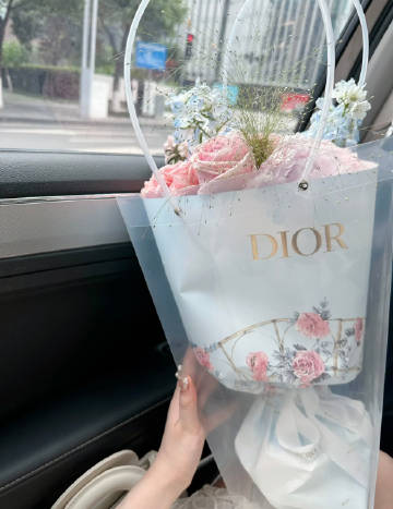 发快手的热门伤感文案,锥心刺骨,令人心碎!