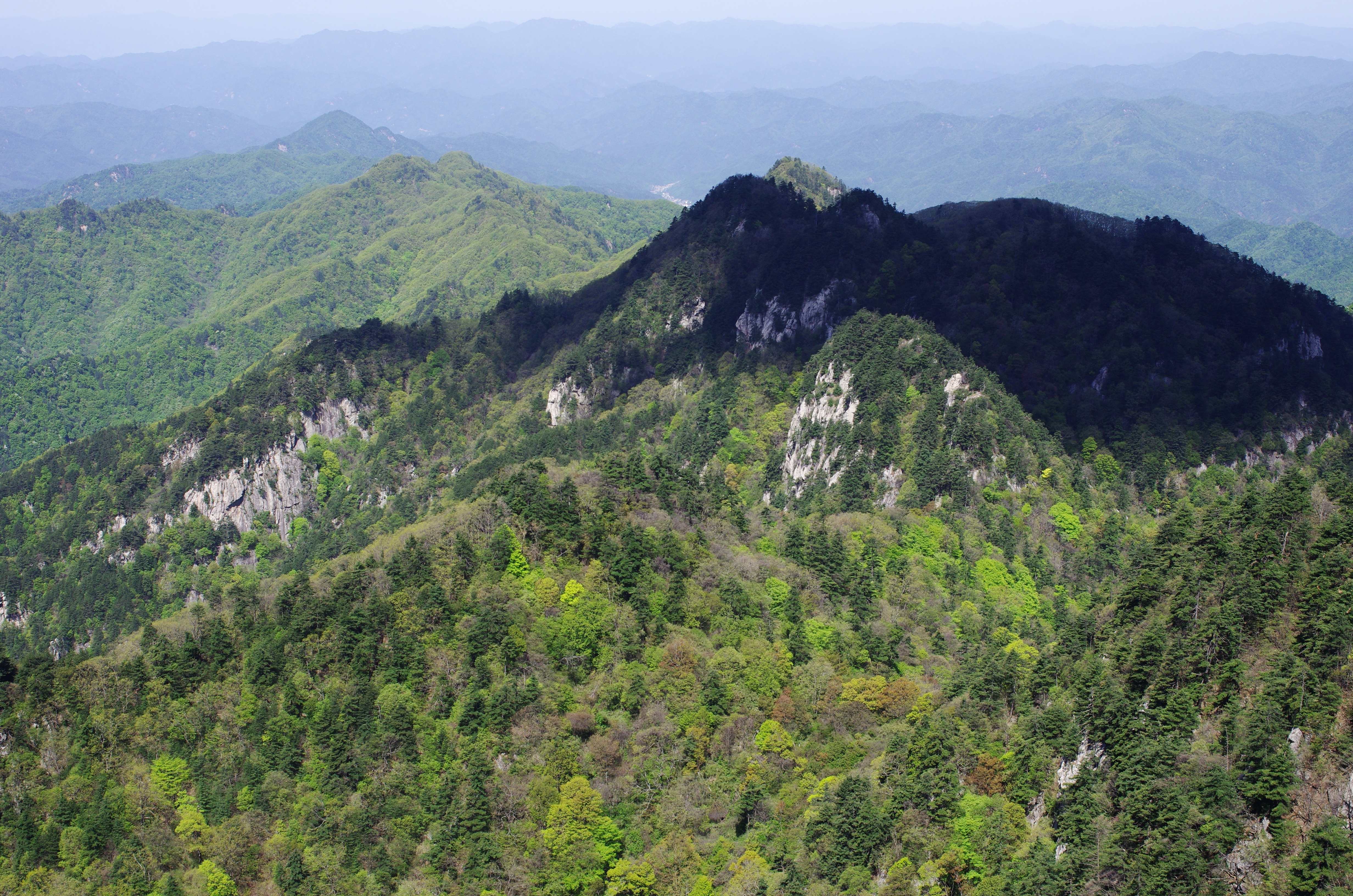 2022年5月3日登卢氏玉皇山,熊耳山