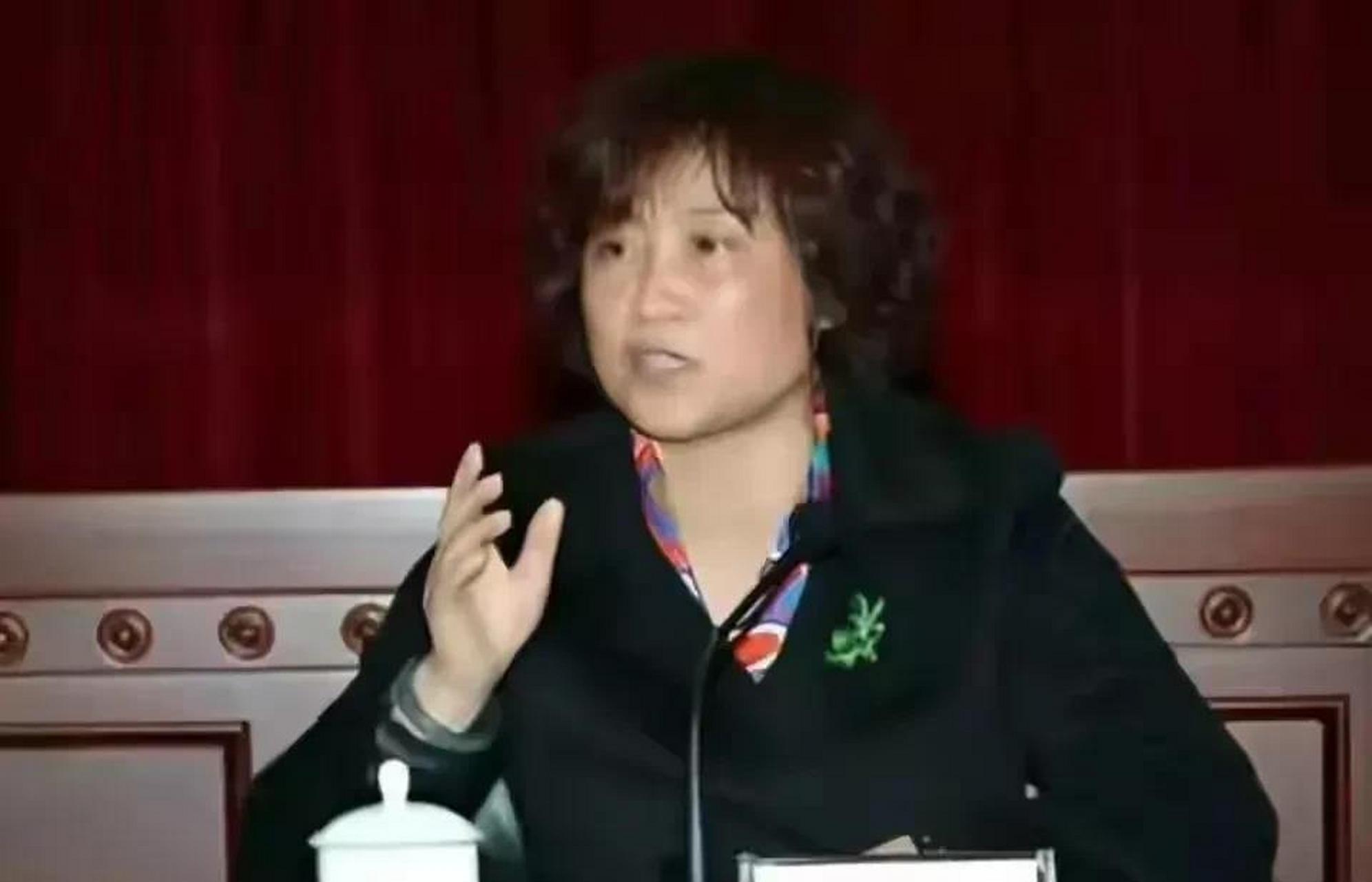 女贪官贺雪梅贪污被查!