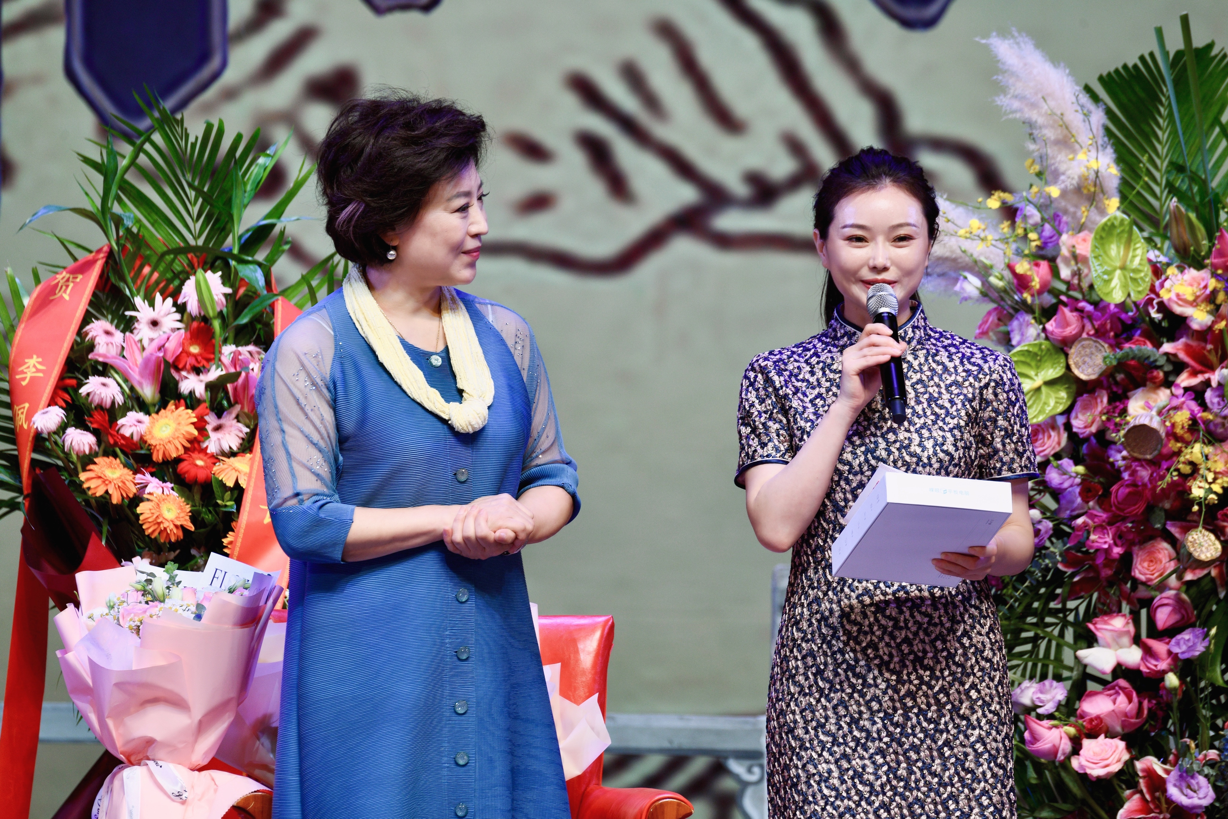 京剧"程派""关派"名家李佩红收豫剧青年演员杜永真为徒